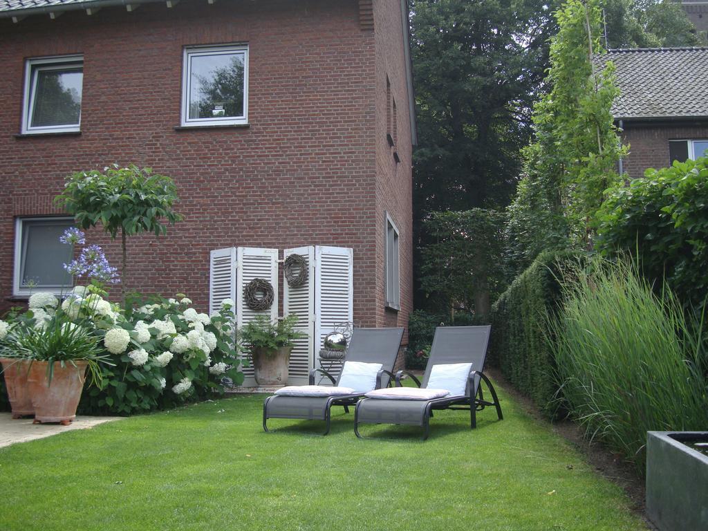 Bed & Breakfast Haus Unter Den Linden Емерих Екстериор снимка